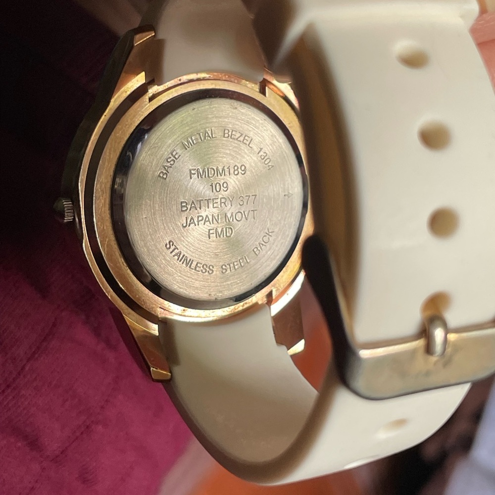Watch - Picture 3 of 3